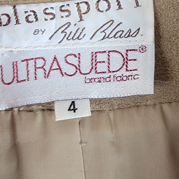 Blassport by Bill Blass UltraSuede Neutral Tal Lightweight Single Button Blazer - Picture 6 of 16